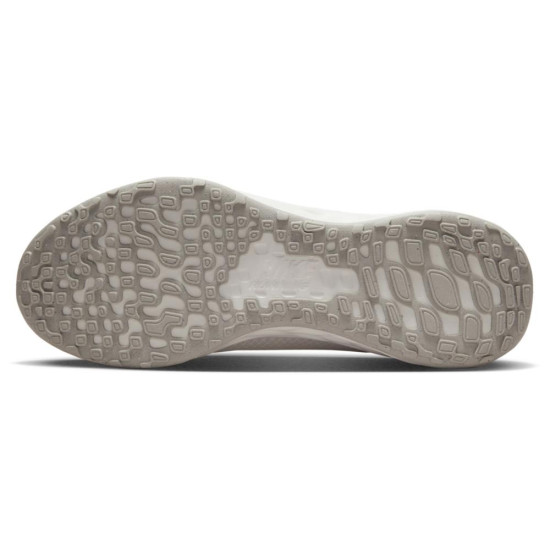 Nike Revolution 6 NN